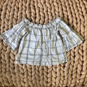 Off-the-shoulder top